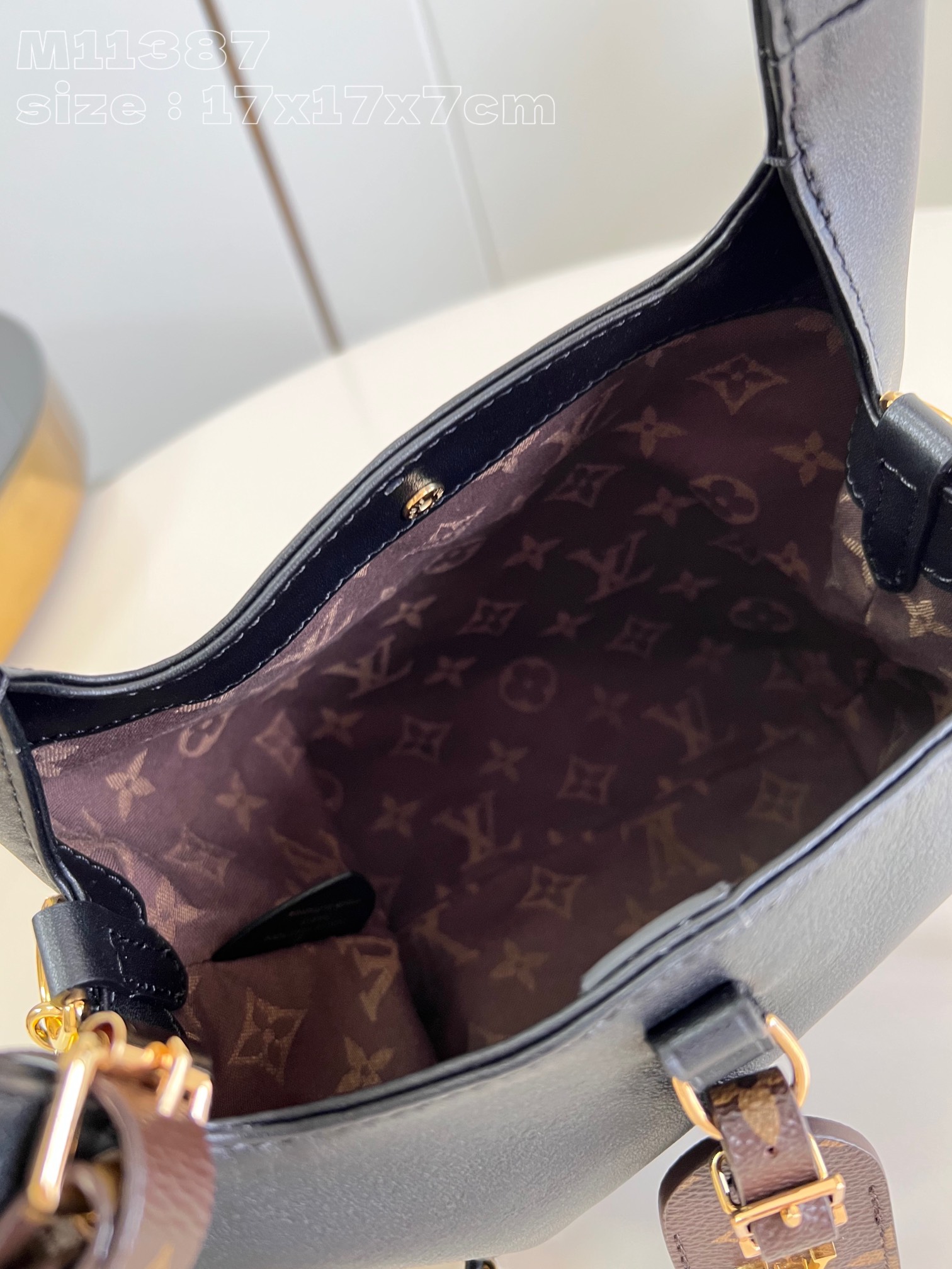 Louis Vuitton Shopping Bags